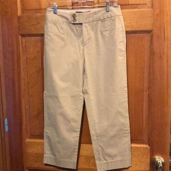 Gap Curvy Gapstretch Khaki Tan Capris Size 2 Excellent Condition Closet Classic! - Picture 1 of 13
